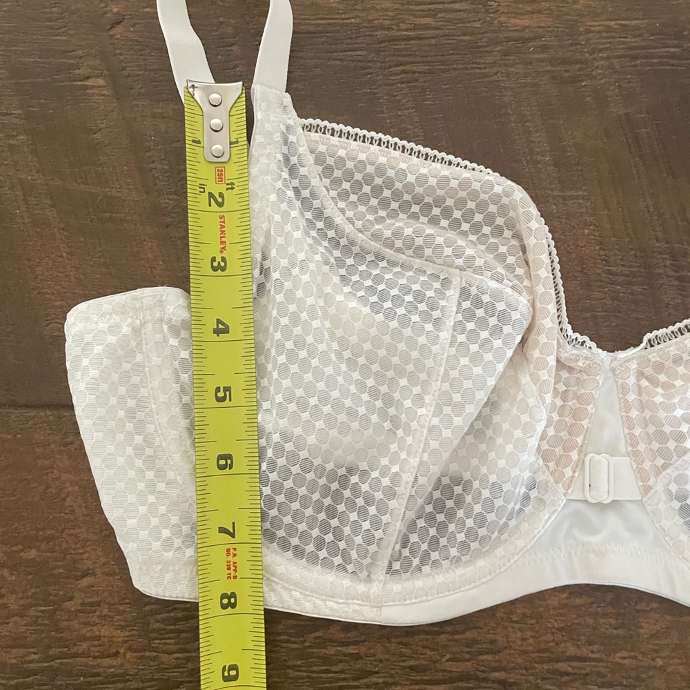 Wonderbra Sheer White Mesh Bra - Picture 6 of 6